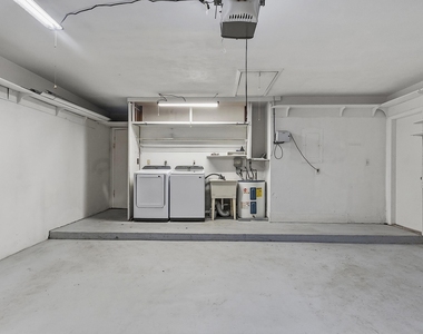 2910 Ne 40th Court - Photo Thumbnail 42