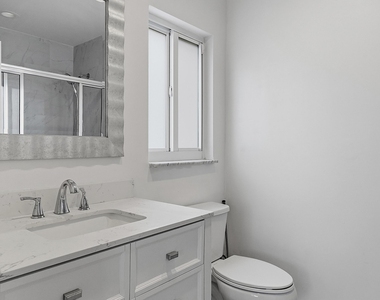 2910 Ne 40th Court - Photo Thumbnail 31