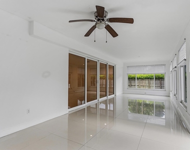 2910 Ne 40th Court - Photo Thumbnail 40