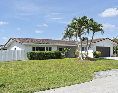 2910 Ne 40th Court - Photo Thumbnail 1