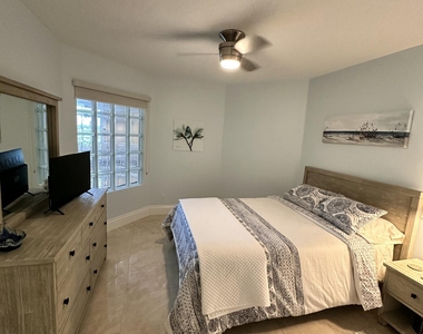 2900 N Hwy A1a - Photo Thumbnail 17