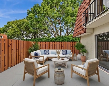 3319 Spanish Wells Drive - Photo Thumbnail 9