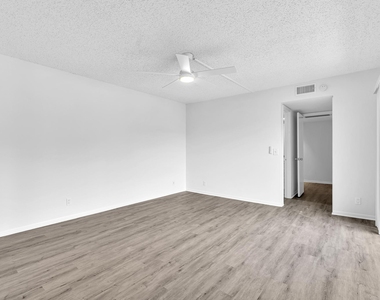 3319 Spanish Wells Drive - Photo Thumbnail 20