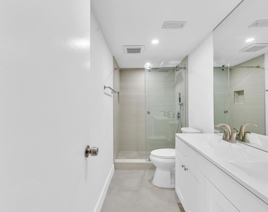 3319 Spanish Wells Drive - Photo Thumbnail 21