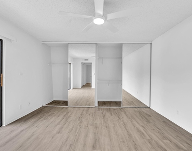 3319 Spanish Wells Drive - Photo Thumbnail 17