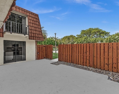 3319 Spanish Wells Drive - Photo Thumbnail 12