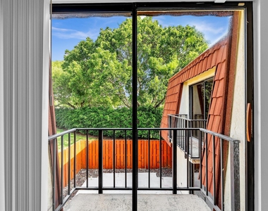 3319 Spanish Wells Drive - Photo Thumbnail 24