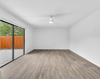 3319 Spanish Wells Drive - Photo Thumbnail 13