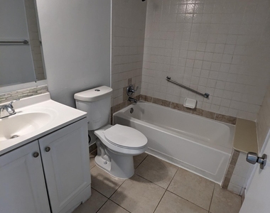 711 Sunny Pine Way - Photo Thumbnail 12