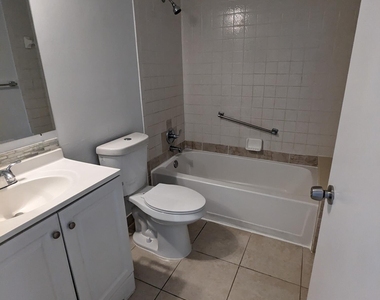 711 Sunny Pine Way - Photo Thumbnail 11