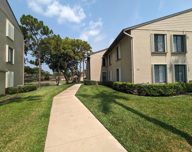 711 Sunny Pine Way - Photo Thumbnail 1