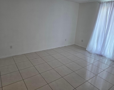 661 N University Drive - Photo Thumbnail 4