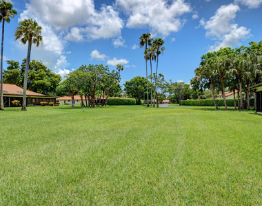 5895 Autumn Lake Lane - Photo Thumbnail 9