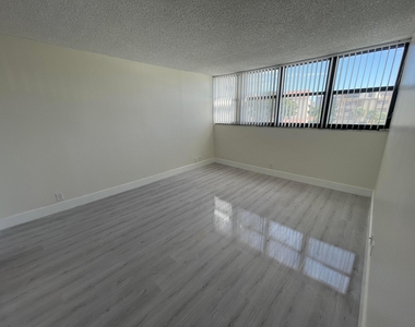 336 Golfview Road - Photo Thumbnail 12