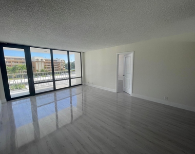 336 Golfview Road - Photo Thumbnail 8
