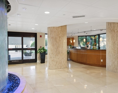 3000 N Ocean Drive - Photo Thumbnail 15