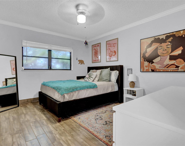 665 Enfield Street - Photo Thumbnail 14