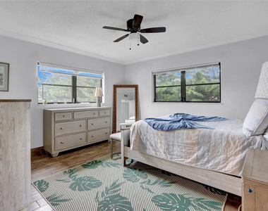 665 Enfield Street - Photo Thumbnail 11