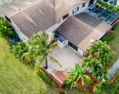 4245 S Landar Drive - Photo Thumbnail 4