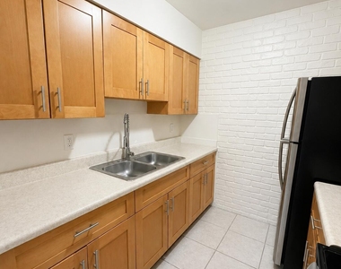 4151 Nw 30th Terrace - Photo Thumbnail 2
