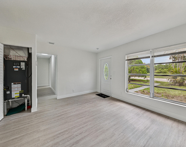 317 Sw 19th Street - Photo Thumbnail 11
