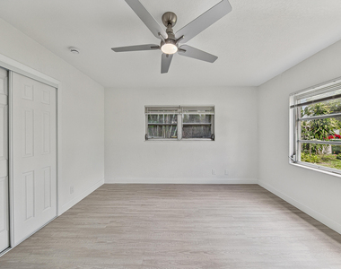 317 Sw 19th Street - Photo Thumbnail 35