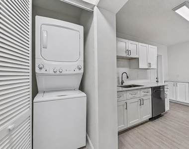 317 Sw 19th Street - Photo Thumbnail 21