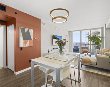 1300 Brickell Bay - Photo Thumbnail 8