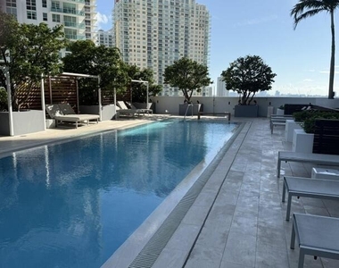 1300 Brickell Bay - Photo Thumbnail 37