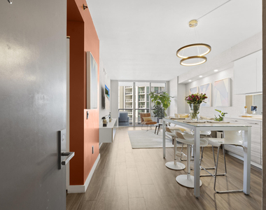 1300 Brickell Bay - Photo Thumbnail 2