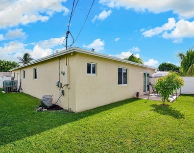 3021 Nw 21st Court - Photo Thumbnail 23
