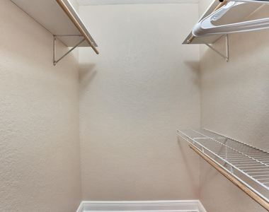 3021 Nw 21st Court - Photo Thumbnail 15