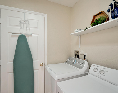 3021 Nw 21st Court - Photo Thumbnail 22