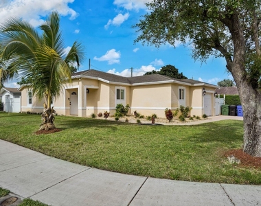 3021 Nw 21st Court - Photo Thumbnail 1