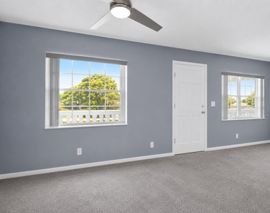 10000 Meridian Way N - Photo Thumbnail 2