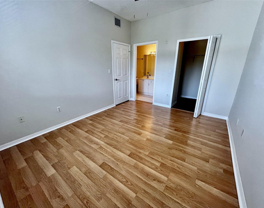 7085 Nova Drive - Photo Thumbnail 11