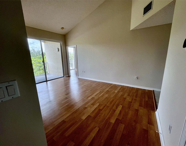 7085 Nova Drive - Photo Thumbnail 6