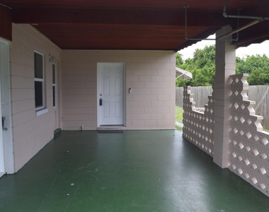 1622 Ne Maureen Court - Photo Thumbnail 1