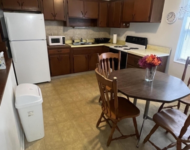 1622 Ne Maureen Court - Photo Thumbnail 5