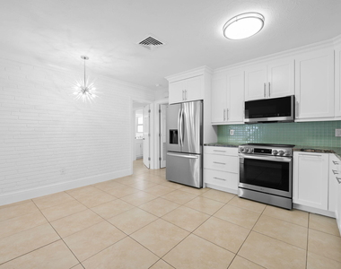580 Se 5th Street - Photo Thumbnail 19
