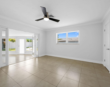 580 Se 5th Street - Photo Thumbnail 12
