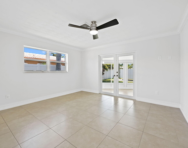 580 Se 5th Street - Photo Thumbnail 6