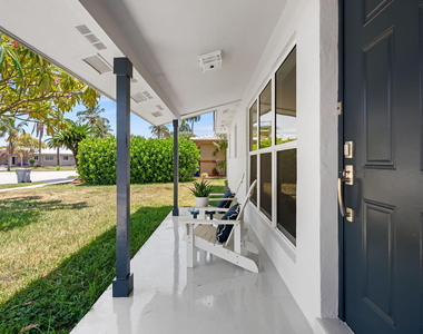 580 Se 5th Street - Photo Thumbnail 1