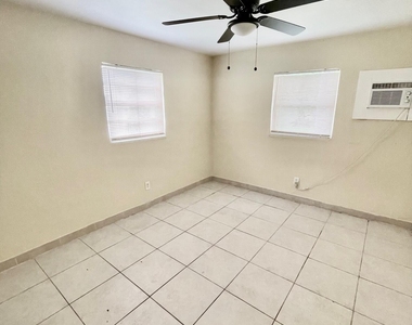 22 Nw 8th Avenue - Photo Thumbnail 2