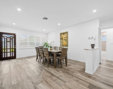 1300 Sw 17th Street - Photo Thumbnail 5