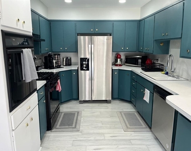 5900 Nw 82nd Circle - Photo Thumbnail 6