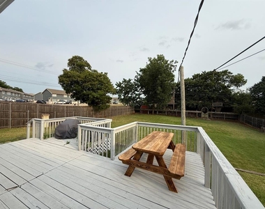5900 Nw 82nd Circle - Photo Thumbnail 24