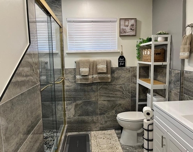 5900 Nw 82nd Circle - Photo Thumbnail 14