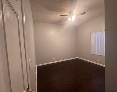 4044 Nw 62nd Court - Photo Thumbnail 11