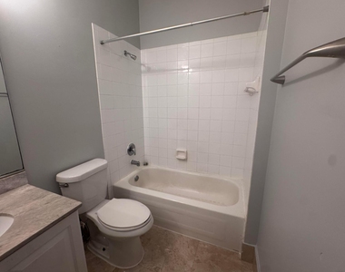 4044 Nw 62nd Court - Photo Thumbnail 6